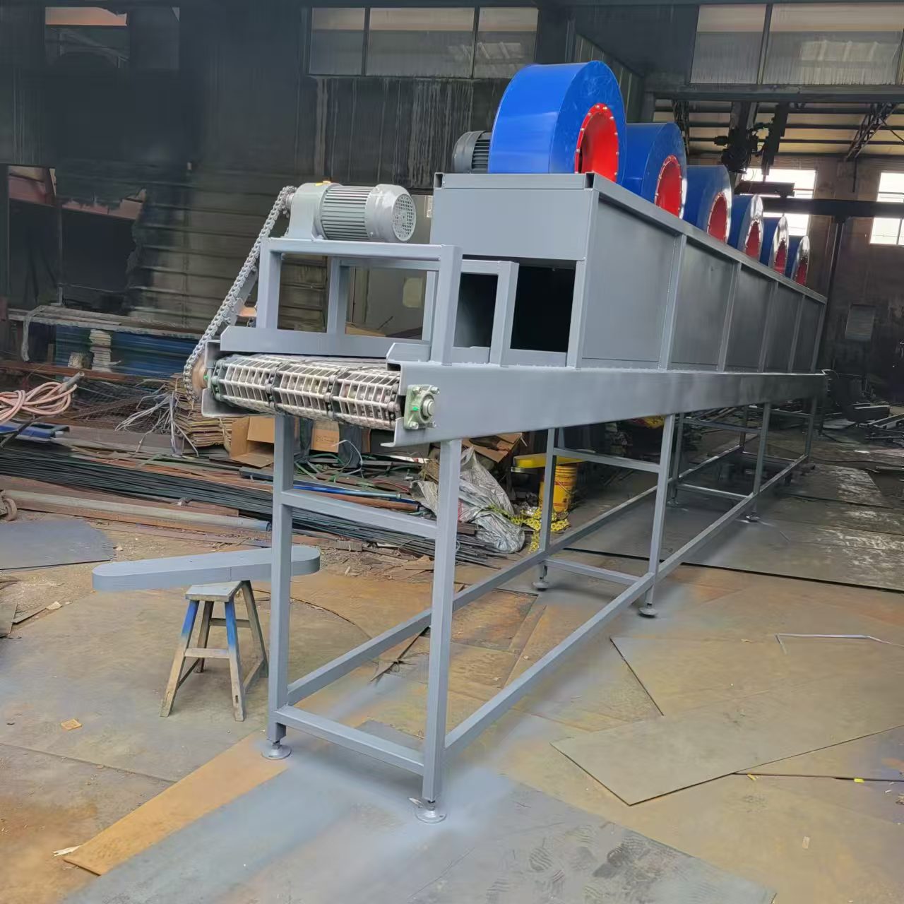 熱鍛造件降溫輸送機(jī) 冷卻傳送帶 散熱輸送鏈  熱鍛造件降溫輸送機(jī) 冷卻傳送帶 散熱輸送鏈